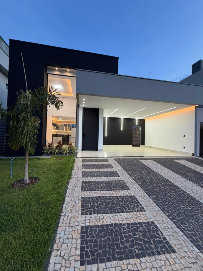 Casa em Condomínio em Jardins Bolonha