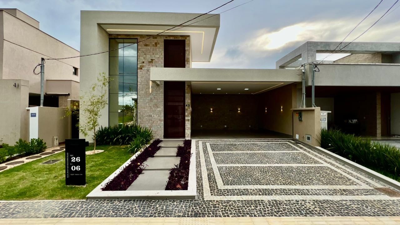 Casa em Condomínio em Jardins Bolonha